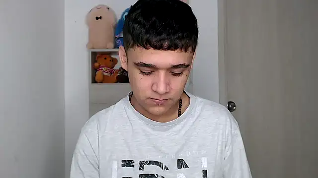 Snapshot of kaiine190 chatting on February 16, 10:00 am kaiine190 online show from February 16, 10:00 am