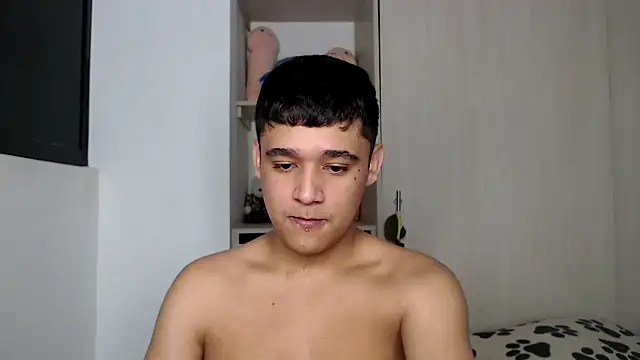 Snapshot of kaiine190 chatting on February 23, 9:23 pm kaiine190 online show from February 23, 9:23 pm