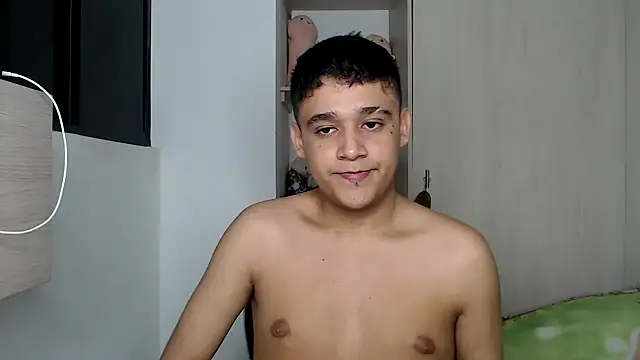 Snapshot of kaiine190 chatting on March 3, 5:57 am kaiine190 online show from March 3, 5:57 am