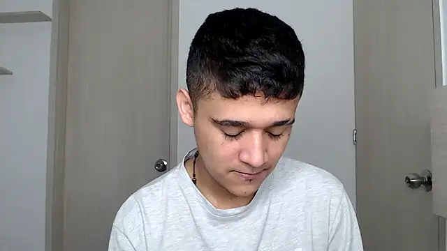 Snapshot of kaiine190 chatting on March 7, 10:56 am kaiine190 online show from March 7, 10:56 am