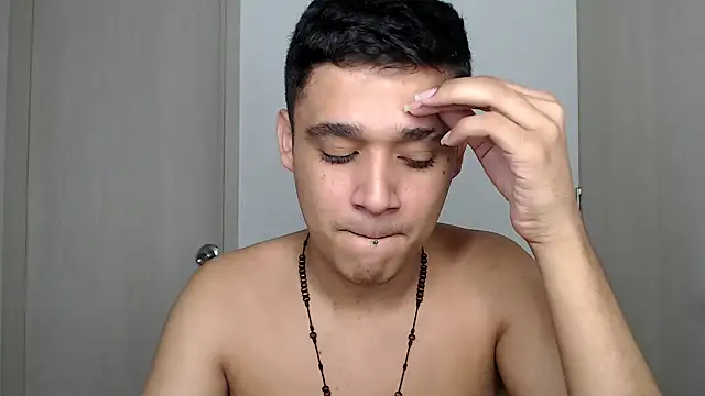 Snapshot of kaiine190 chatting on March 8, 7:45 am kaiine190 online show from March 8, 7:45 am