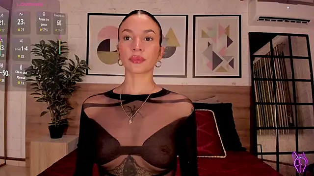 LunaRuso online show from November 11, 7:47 pm