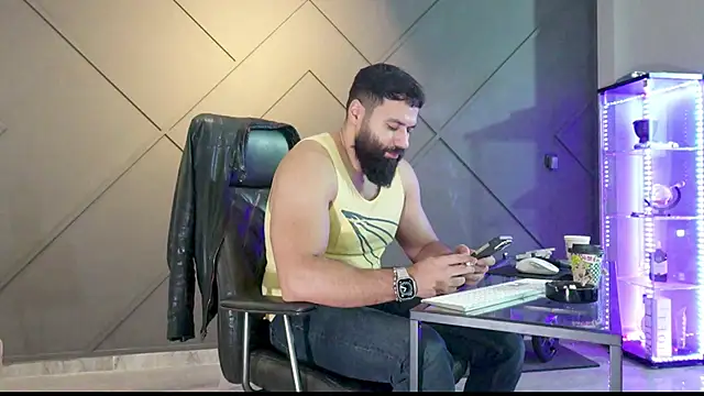 mattmasterss online show from December 2, 8:41 am