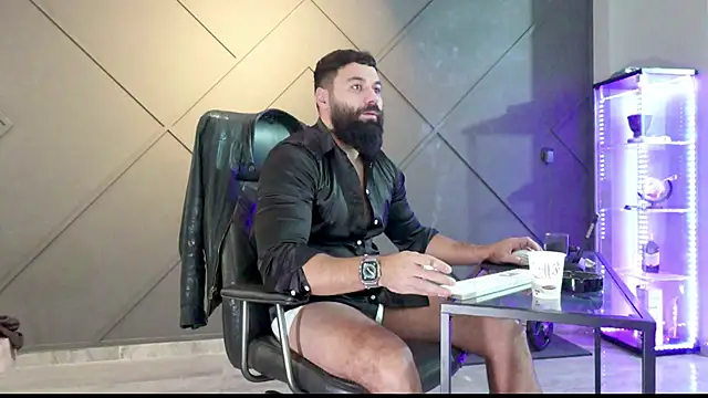 mattmasterss online show from December 3, 5:09 am