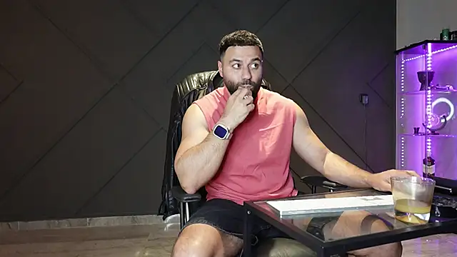 mattmasterss online show from May 5, 1:13 am