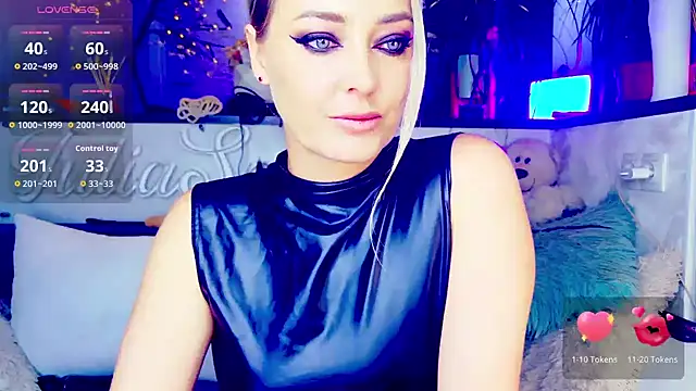  JuliaSpace  online show from September 27, 4:56 pm