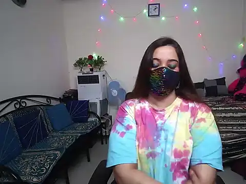 Arushisingh8888 online show from February 4, 8:35 am