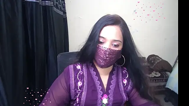 Arushisingh8888 online show from May 6, 12:32 pm