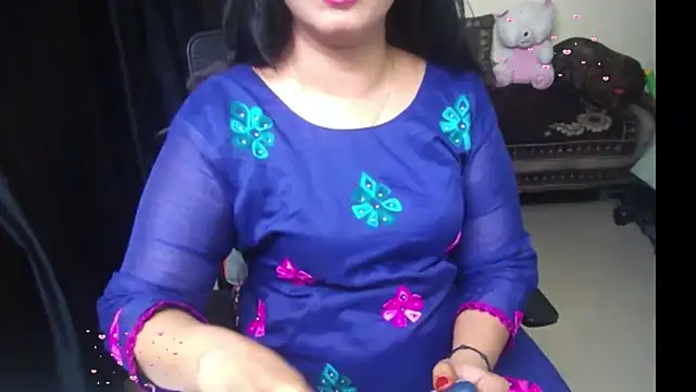 Arushisingh8888 online show from May 11, 1:50 pm