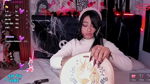 Neko Misaki online show from November 10, 12:15 pm