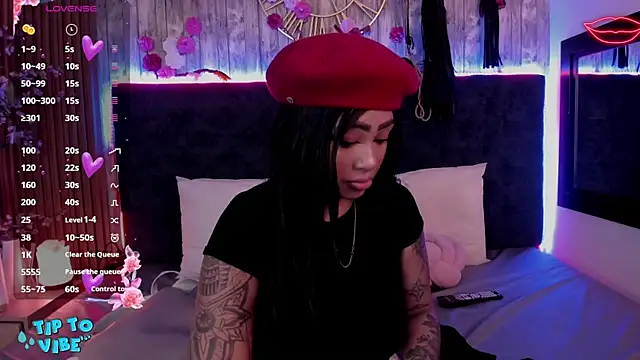 Neko Misaki online show from December 2, 6:25 pm