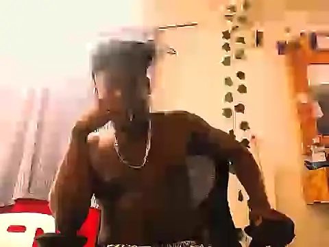 latinhot9631 online show from January 17, 2:49 am