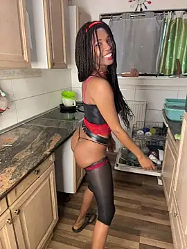 Snapshot of Shantel-Olivia chatting on February 6, 8:07 am Shantel-Olivia online show from February 6, 8:07 am