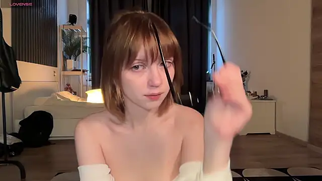 Snapshot of electric_babe chatting on November 20, 11:32 am electric babe online show from November 20, 11:32 am