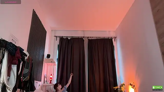 Snapshot of electric_babe chatting on January 16, 9:13 am electric babe online show from January 16, 9:13 am