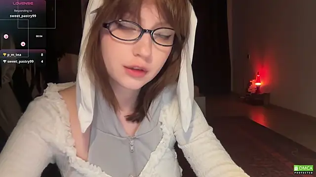 Snapshot of electric_babe chatting on July 3, 8:04 pm electric babe online show from July 3, 8:04 pm