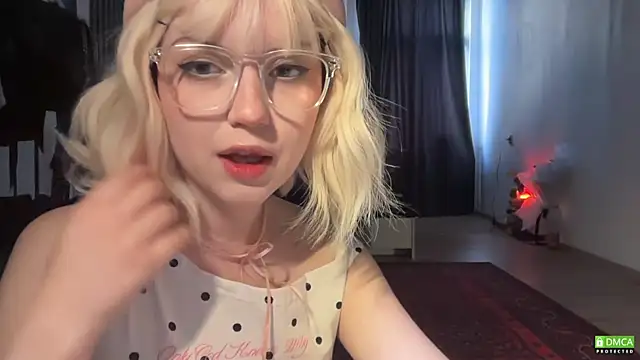 Snapshot of electric_babe chatting on July 24, 1:53 pm electric babe online show from July 24, 1:53 pm