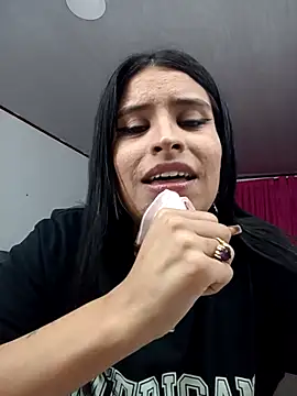 Snapshot of _elektrah chatting on November 1, 11:40 pm  elektrah online show from November 1, 11:40 pm