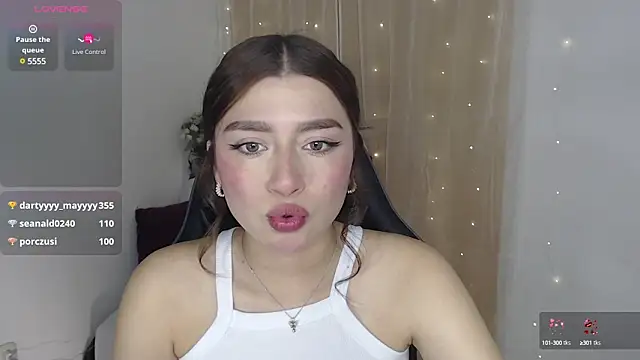 mily thomson b  online show from January 17, 11:29 pm