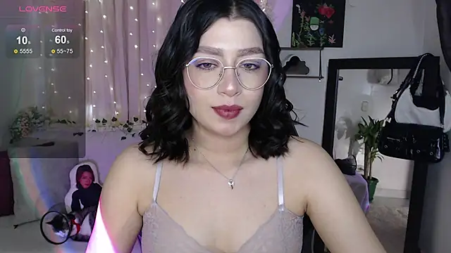 mily thomson b  online show from October 4, 7:34 pm