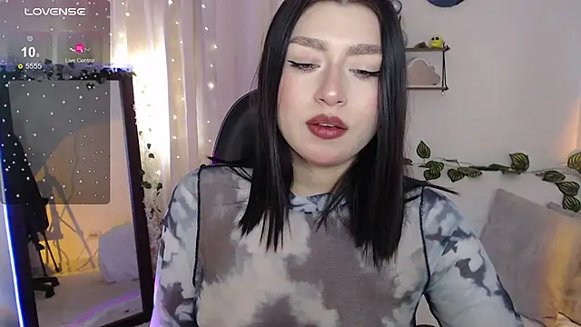 mily thomson b  online show from November 25, 2:28 pm