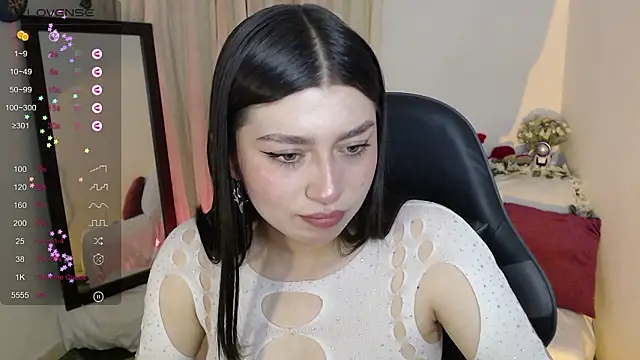 Snapshot of mily_thomson_b_ chatting on March 10, 12:04 am mily thomson b online show from March 10, 12:04 am