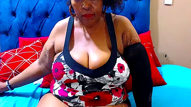 ebonycandy10 online show from March 7, 8:02 am