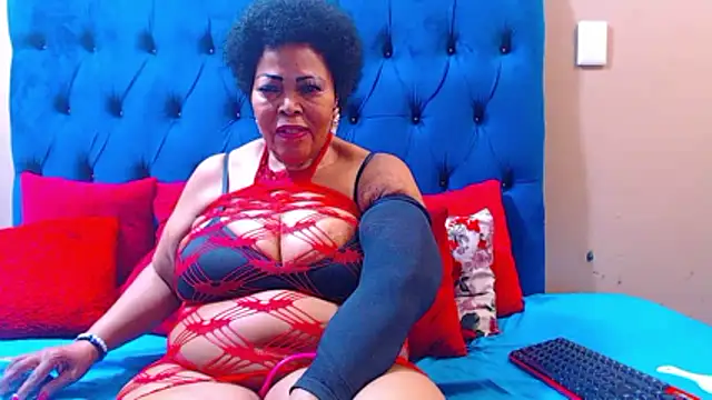 Snapshot of ebonycandy10 chatting on January 13, 6:40 am ebonycandy10 online show from January 13, 6:40 am