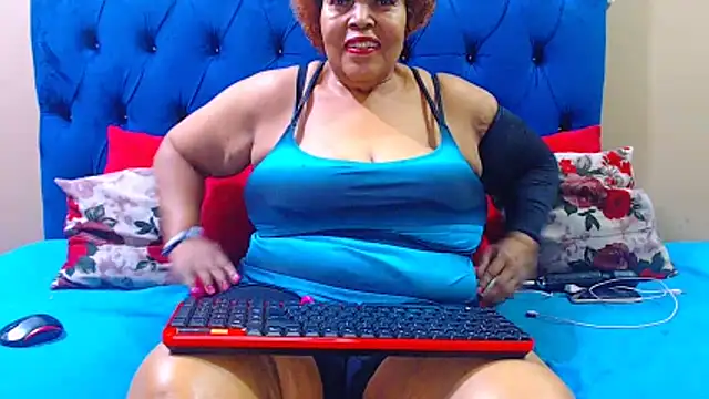 ebonycandy10 online show from May 6, 4:30 am