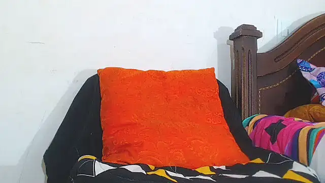 Snapshot of Jhhan234 chatting on April 2, 8:39 pm Jhhan234 online show from April 2, 8:39 pm