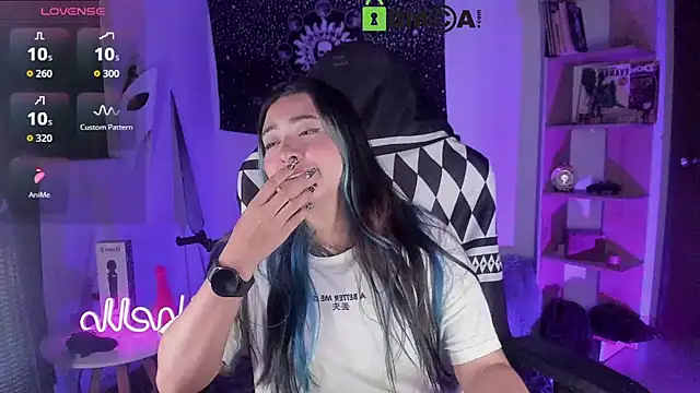 Snapshot of sweetcoralinee chatting on February 27, 4:01 am sweetcoralinee online show from February 27, 4:01 am