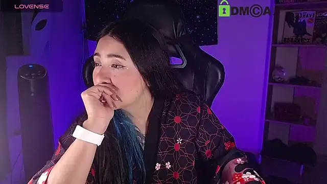 Snapshot of sweetcoralinee chatting on March 29, 4:56 am sweetcoralinee online show from March 29, 4:56 am