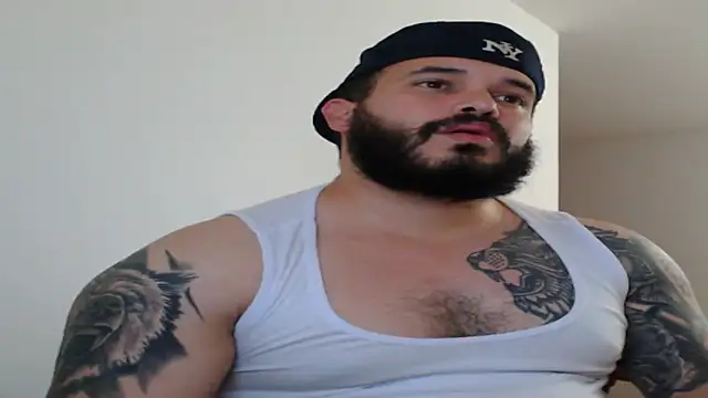 Snapshot of alexandergranda71 chatting on January 23, 12:04 am alexandergranda71 online show from January 23, 12:04 am