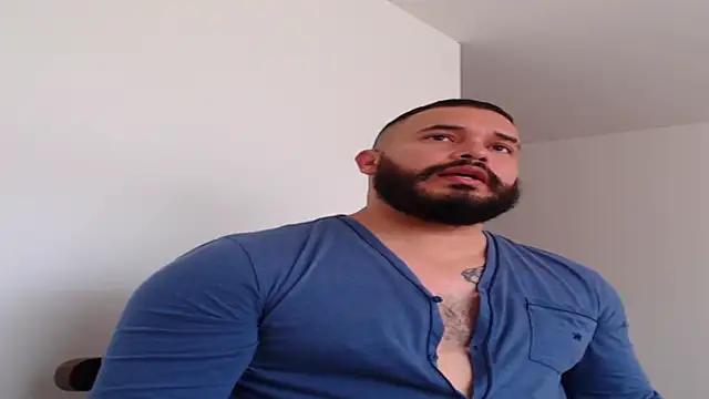 Snapshot of alexandergranda71 chatting on January 31, 3:44 pm alexandergranda71 online show from January 31, 3:44 pm