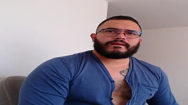 Snapshot of alexandergranda71 chatting on February 2, 3:39 pm alexandergranda71 online show from February 2, 3:39 pm