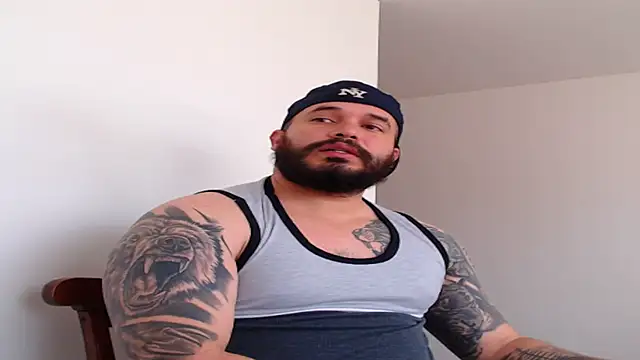 Snapshot of alexandergranda71 chatting on February 19, 3:27 pm alexandergranda71 online show from February 19, 3:27 pm