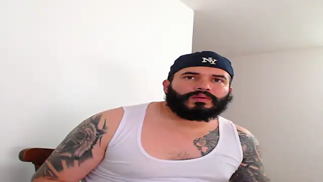 Snapshot of alexandergranda71 chatting on March 4, 6:18 pm alexandergranda71 online show from March 4, 6:18 pm