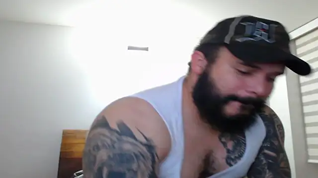 Snapshot of alexandergranda71 chatting on March 19, 12:04 am alexandergranda71 online show from March 19, 12:04 am
