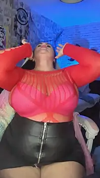 Snapshot of KinkyLittleWitch chatting on December 18, 8:03 pm KinkyLittleWitch online show from December 18, 8:03 pm