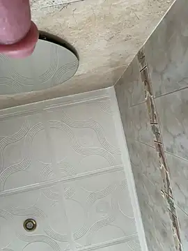 Snapshot of emiss_ chatting on February 3, 3:59 pm emiss online show from February 3, 3:59 pm