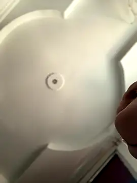 Snapshot of emiss_ chatting on October 18, 3:35 pm emiss online show from October 18, 3:35 pm