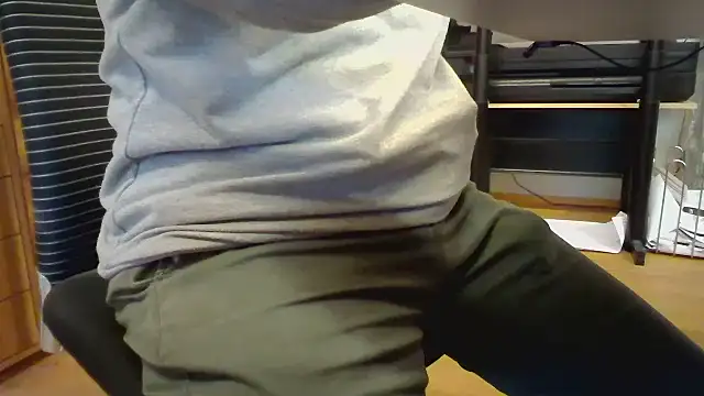 Snapshot of 10_1992 chatting on November 12, 3:12 pm 10 1992 online show from November 12, 3:12 pm