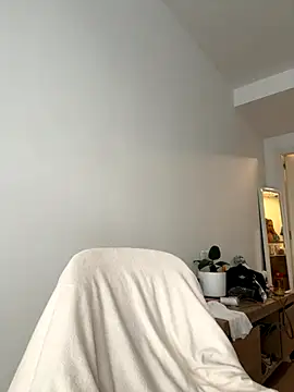 streetdoll online show from September 21, 7:43 am