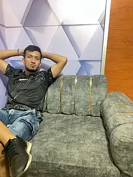 royalgirls x online show from February 18, 1:21 am