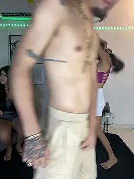 royalgirls x online show from November 16, 1:11 am