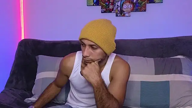 Snapshot of catalina_y_tylerjhons chatting on December 9, 7:50 am catalina y tylerjhons online show from December 9, 7:50 am