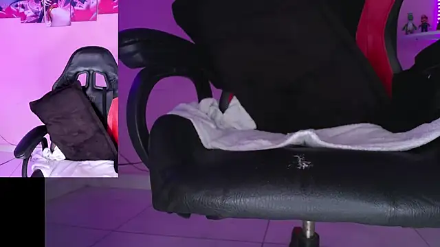 DanielaHang online show from November 25, 1:44 pm