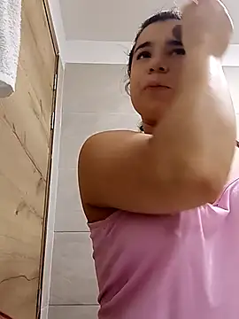 Snapshot of ThaniaJones chatting on September 22, 10:39 am ThaniaJones online show from September 22, 10:39 am