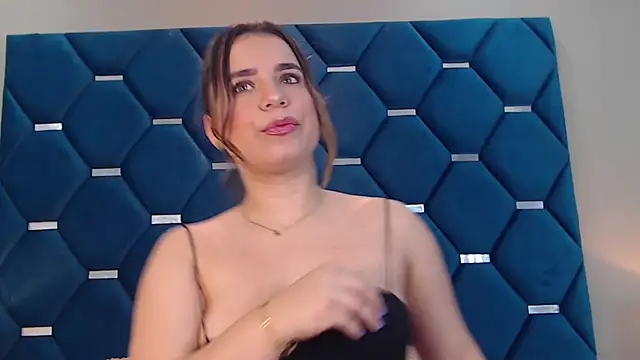 Snapshot of ThaniaJones chatting on September 24, 12:08 pm ThaniaJones online show from September 24, 12:08 pm