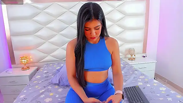 Snapshot of samanthaevans4 chatting on December 5, 7:38 pm samanthaevans4 online show from December 5, 7:38 pm